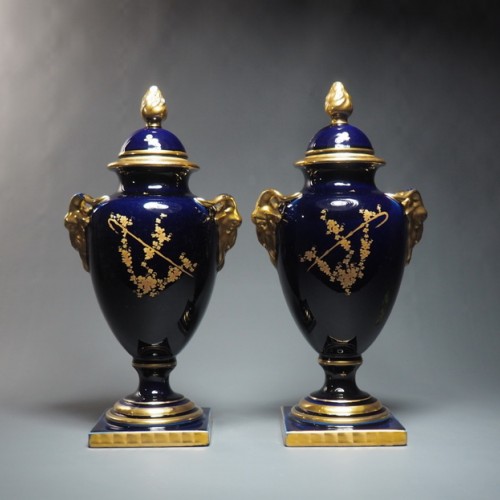 Pair of Vases "Kingsguard" by Gustave Asch