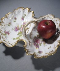 Antipastiera "Déjeuner avec du lilas"