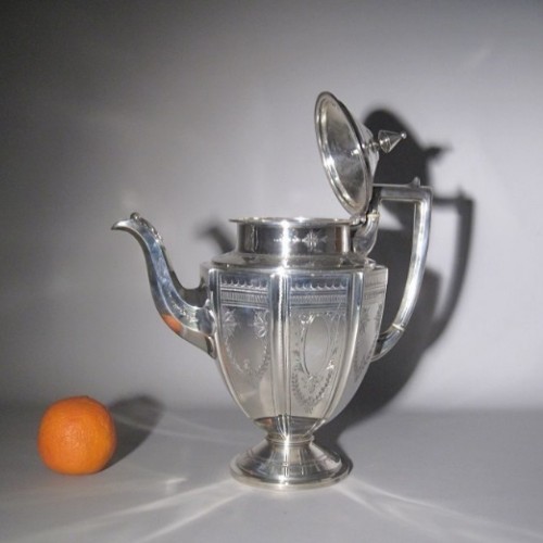 Teapot "Old England"